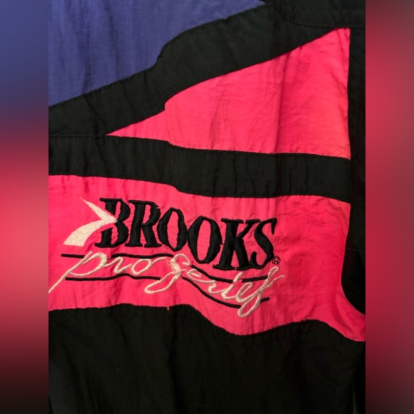VINTAGE Brooks Running Pro Series Windbreaker Jacket Coat Black Neon - Picture 2 of 5